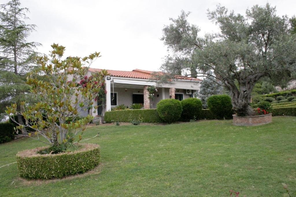 vila kalostous room 2
